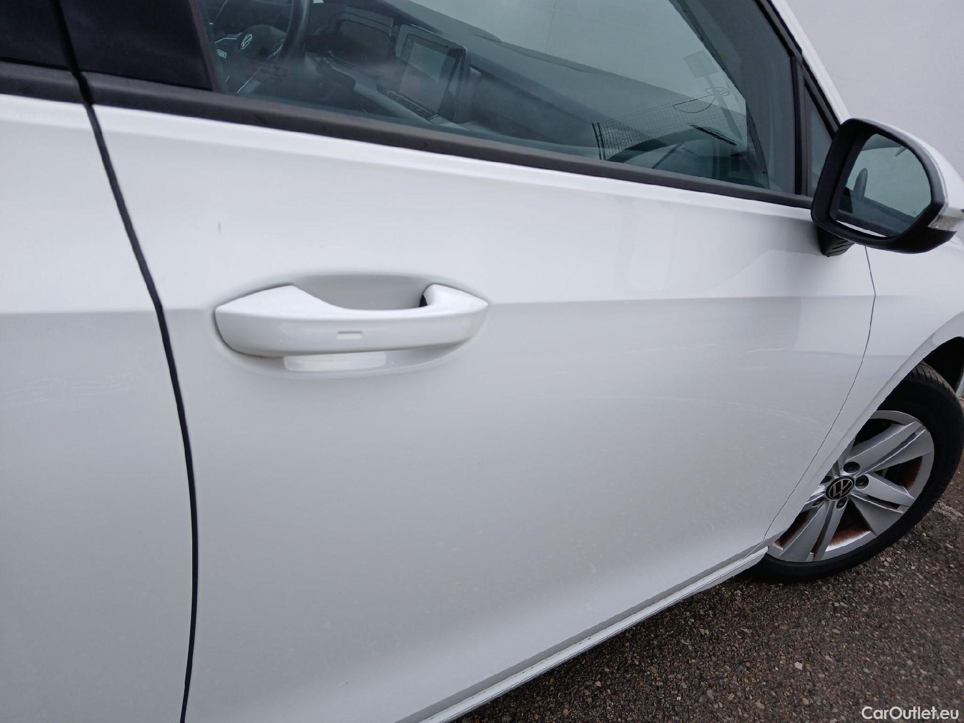 Volkswagen  Golf  VIII Lim. Life eTSI 1.5 TSI 150CV AT7 E6dT #22