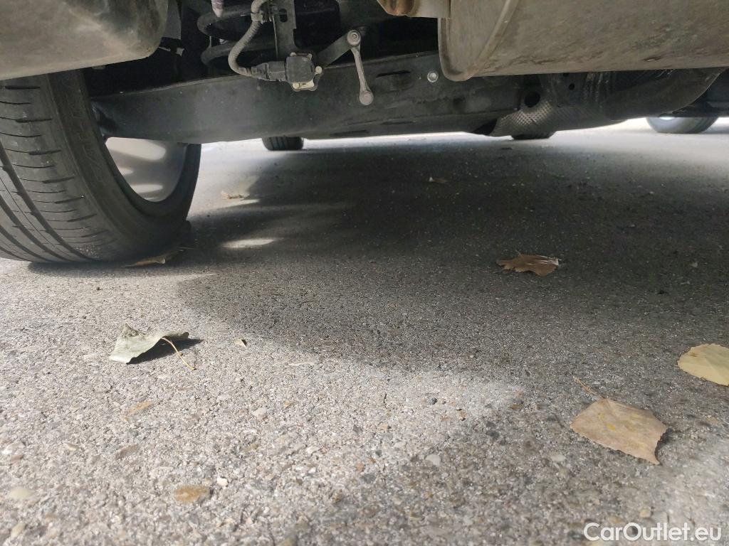 Toyota  Corolla TOYOTA  / 2019 / 5P / berlina con portón 2.0 HYBRID ADVANCE E-CVT #11