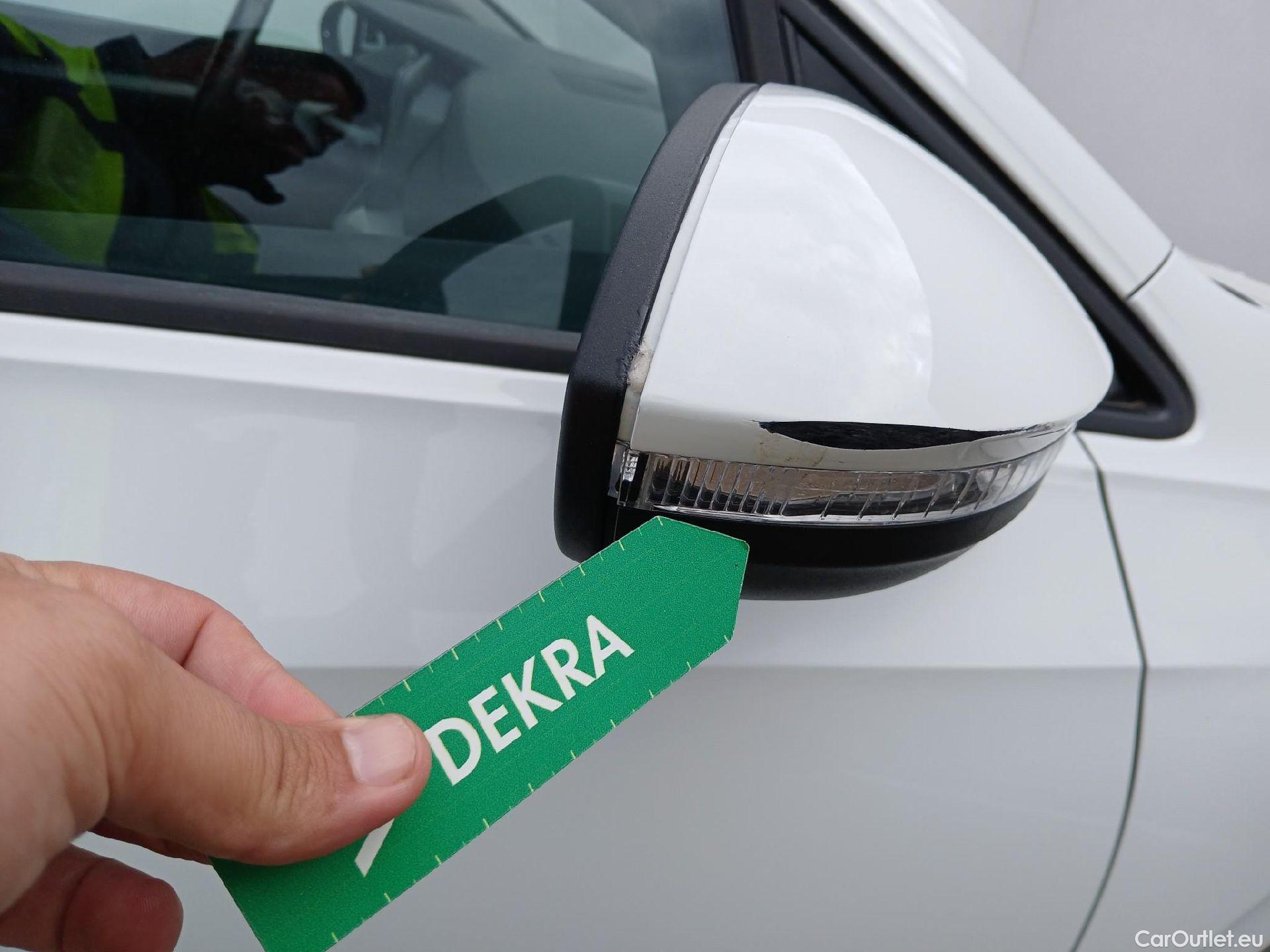 Volkswagen  Golf  VIII Lim. Life eTSI 1.5 TSI 150CV AT7 E6dT #26