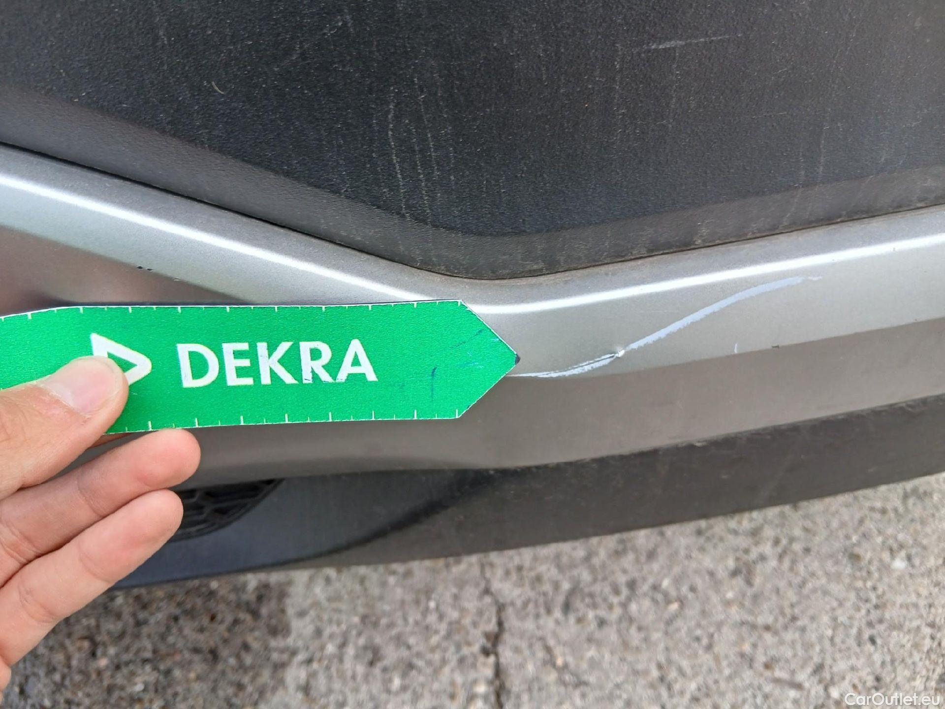  Nissan  Qashqai NISSAN  / 2021 / 5P / todoterreno DIG-T 103kW mHEV 4x2 Premiere Edition(SL) #21