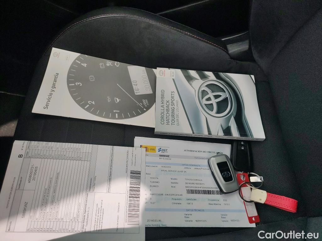 Toyota  Corolla TOYOTA  / 2019 / 5P / berlina con portón 2.0 HYBRID ADVANCE E-CVT #9