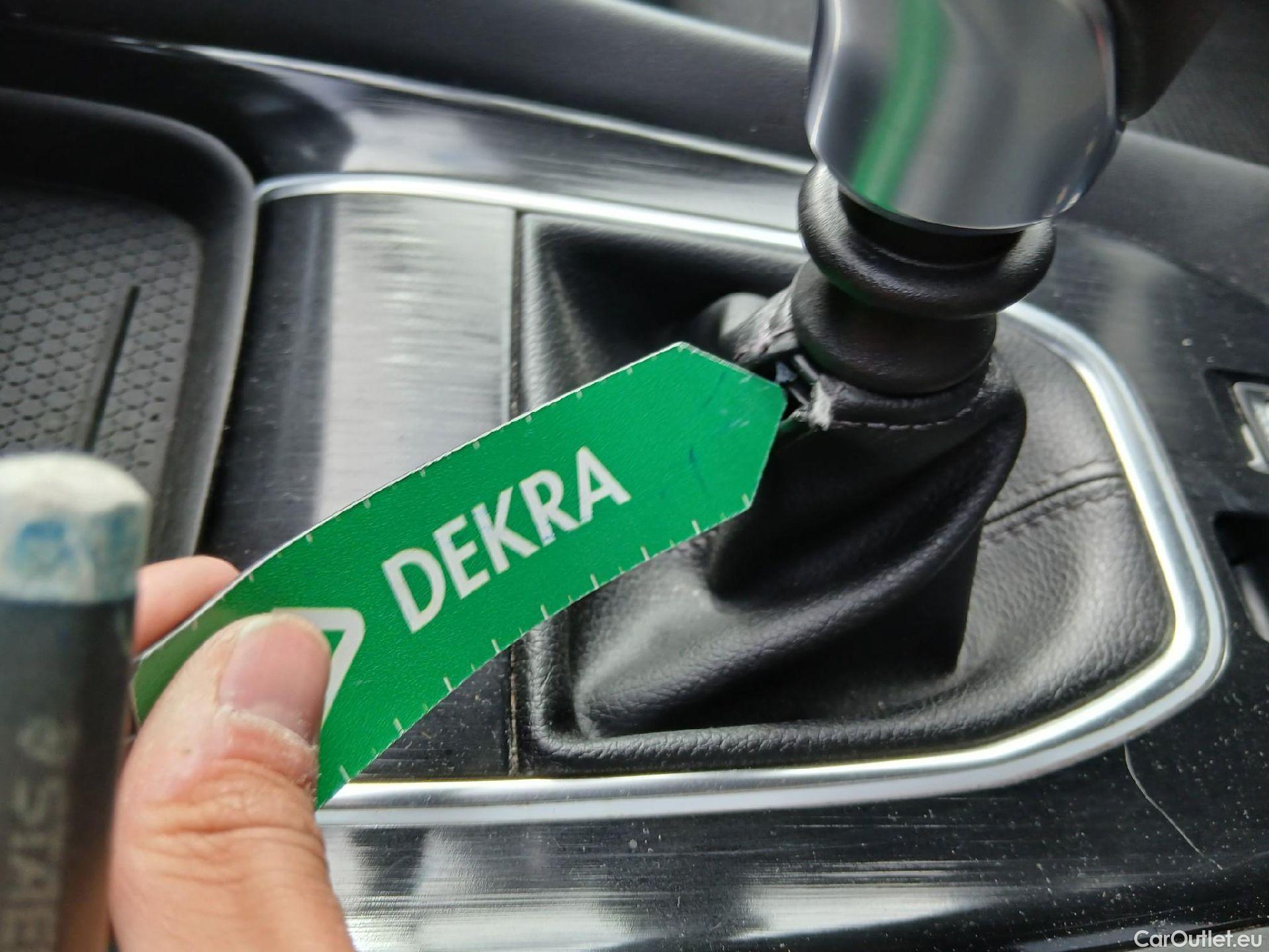  Nissan  Qashqai NISSAN  / 2021 / 5P / todoterreno DIG-T 103kW mHEV 4x2 Premiere Edition(SL) #13