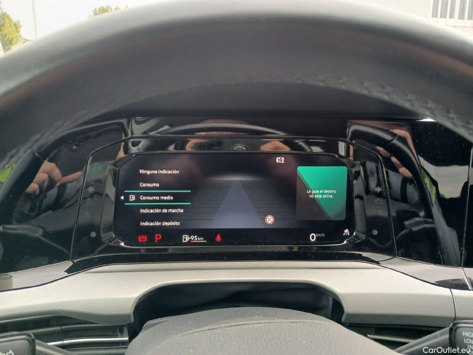 Volkswagen  Golf  VIII Lim. Life eTSI 1.5 TSI 150CV AT7 E6dT #4