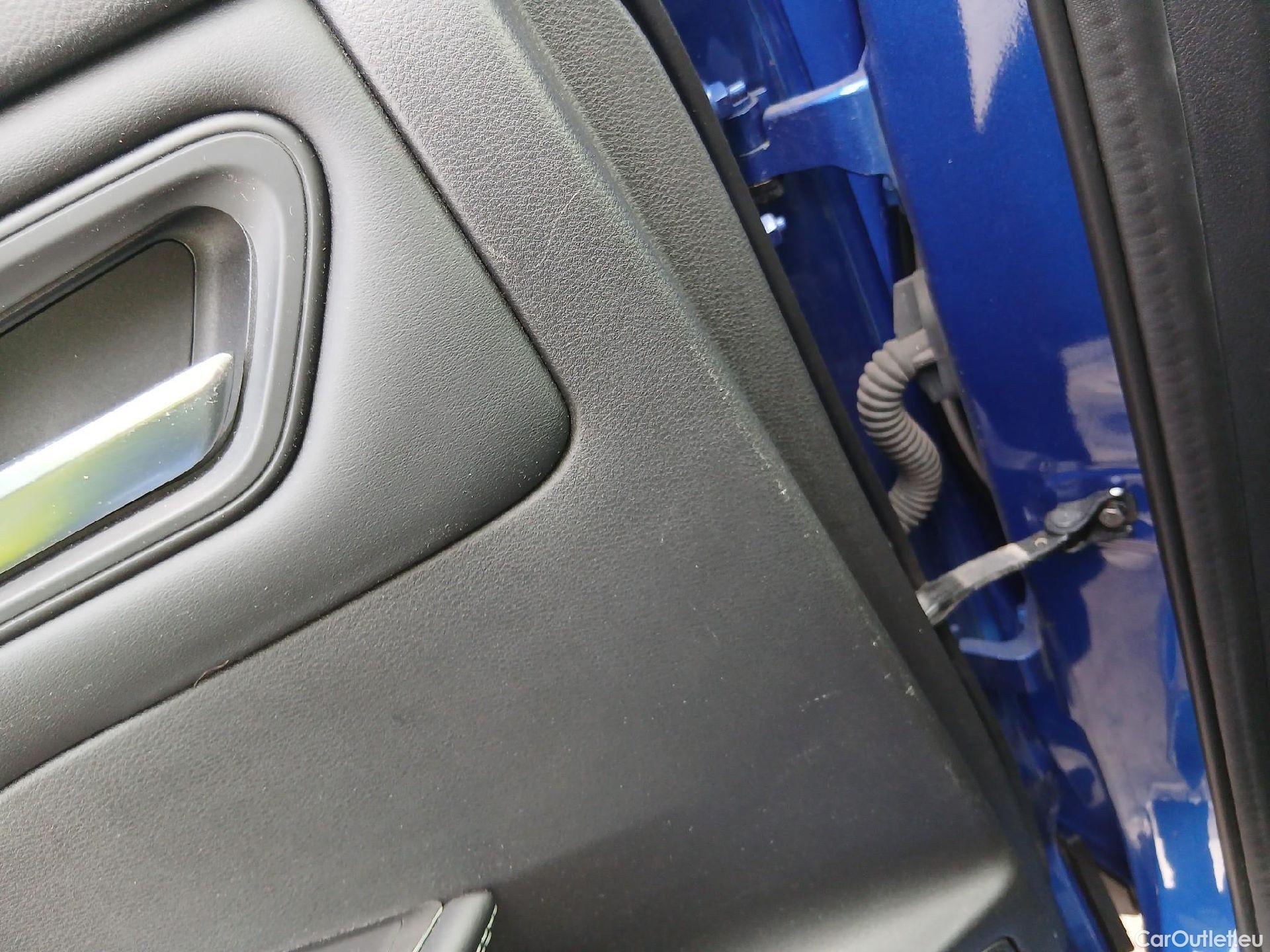  Nissan  Qashqai NISSAN  / 2021 / 5P / todoterreno DIG-T 103kW mHEV 4x2 Premiere Edition(SL) #17