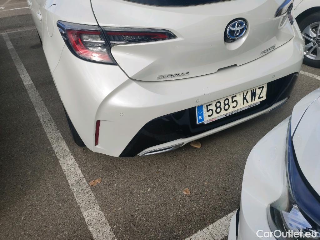 Toyota  Corolla TOYOTA  / 2019 / 5P / berlina con portón 2.0 HYBRID ADVANCE E-CVT #26