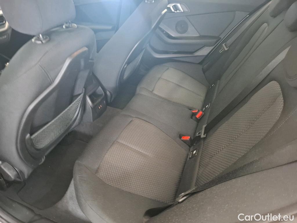 Bmw  Serie 1 BMW Série 1 / 2019 / 5P / Berline 116i DKG7 Business Design #9