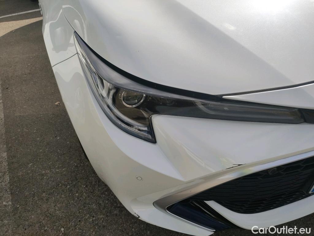Toyota  Corolla TOYOTA  / 2019 / 5P / berlina con portón 2.0 HYBRID ADVANCE E-CVT #16