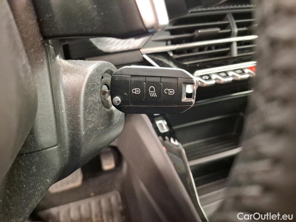 Peugeot  2008  Active Business 1.2 PureTech 130CV BVA8 E6d #12