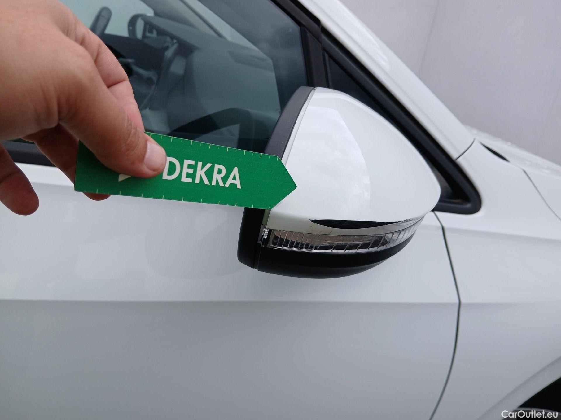 Volkswagen  Golf  VIII Lim. Life eTSI 1.5 TSI 150CV AT7 E6dT #24