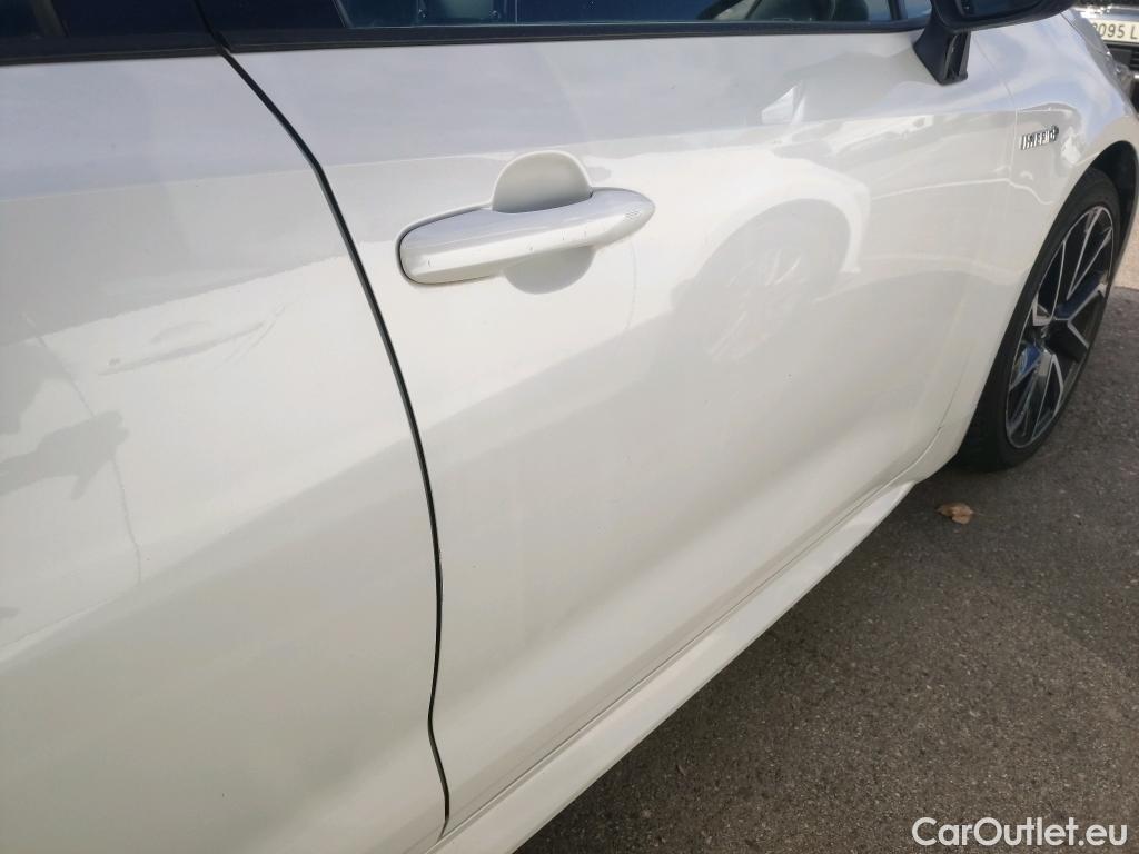 Toyota  Corolla TOYOTA  / 2019 / 5P / berlina con portón 2.0 HYBRID ADVANCE E-CVT #15