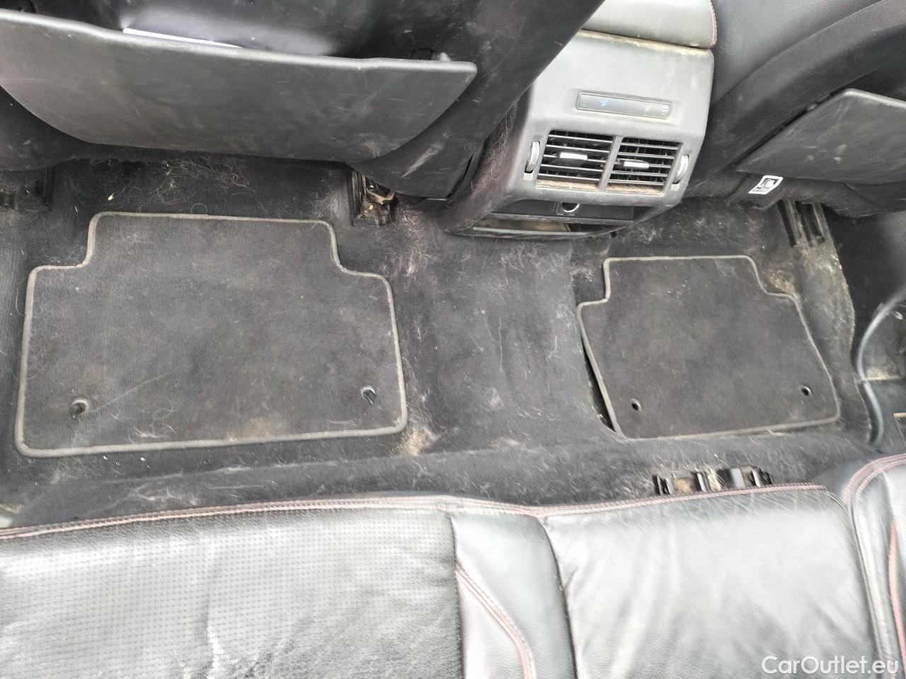  Land Rover  Discovery LAND ROVER  Sport / 2019 / 5P / todoterreno 2.0D I4-L.Flw 150 PS AWD MHEV R-Dynam S #18