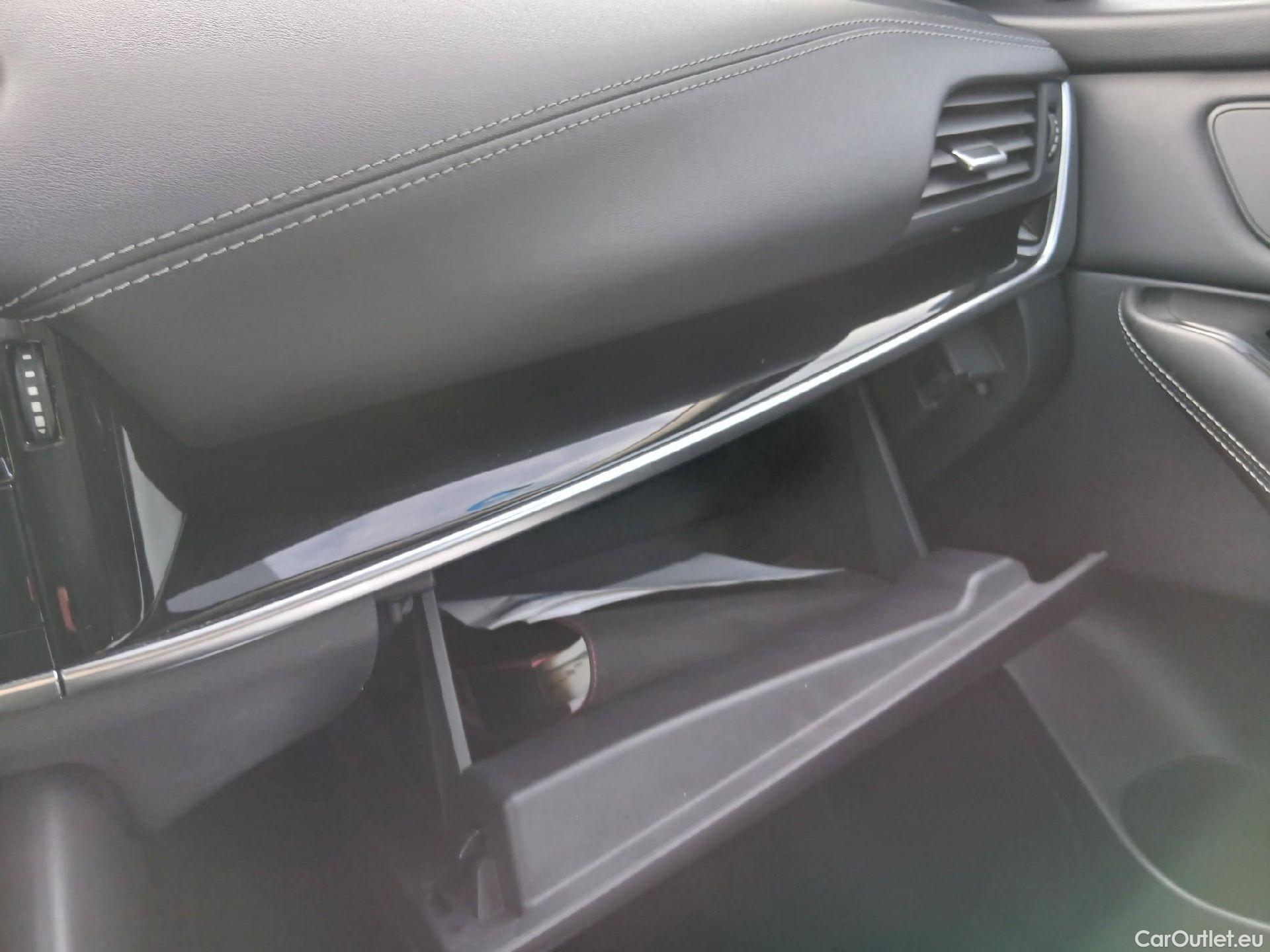  Nissan  Qashqai NISSAN  / 2021 / 5P / todoterreno DIG-T 103kW mHEV 4x2 Premiere Edition(SL) #1