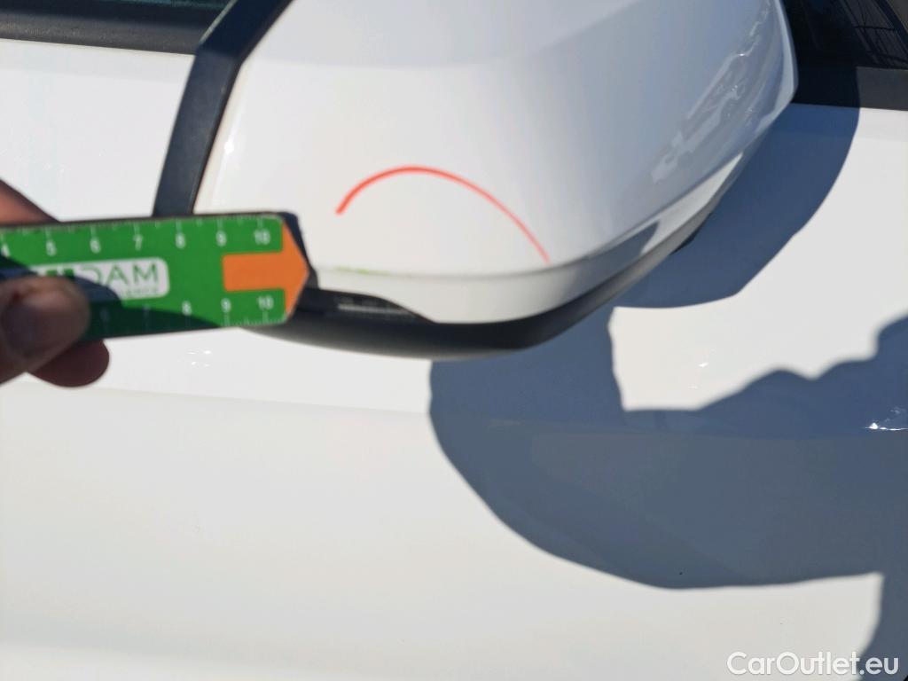  Audi  Q2 AUDI  / 2016 / 5P / todoterreno Design 35 TFSI 110kW (150CV) S tronic #53