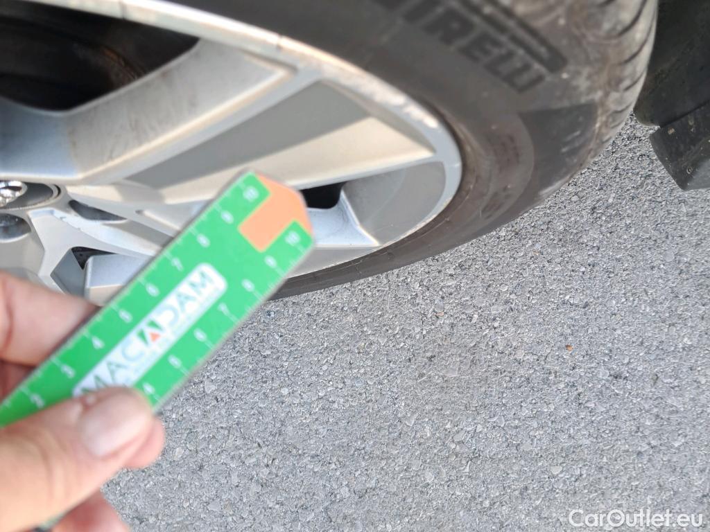  Audi  Q2 AUDI  / 2016 / 5P / todoterreno Design 35 TFSI 110kW (150CV) S tronic #9