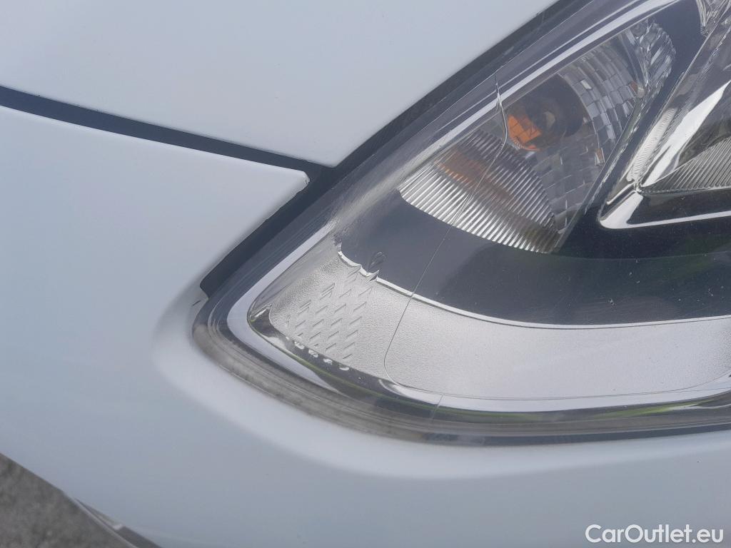  Ford  Fiesta FORD  / 2017 / 5P / berlina con portón 1.5 TDCi 63kW Trend 5p #15