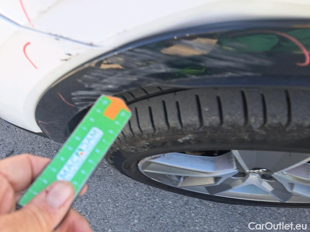  Audi  Q2 AUDI  / 2016 / 5P / todoterreno Design 35 TFSI 110kW (150CV) S tronic #41