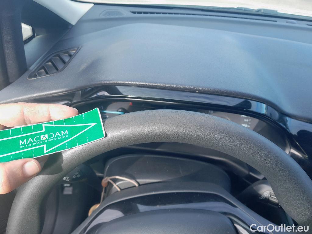  Ford  Fiesta FORD  / 2017 / 5P / berlina con portón 1.5 TDCi 63kW Trend 5p #18