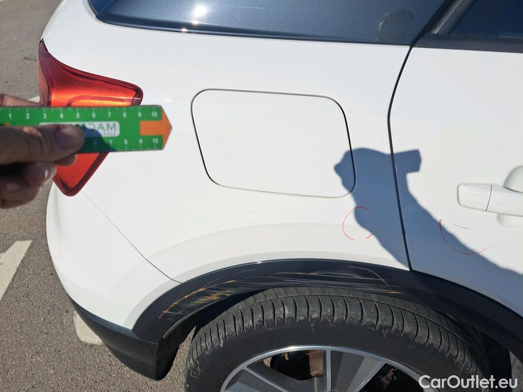  Audi  Q2 AUDI  / 2016 / 5P / todoterreno Design 35 TFSI 110kW (150CV) S tronic #44