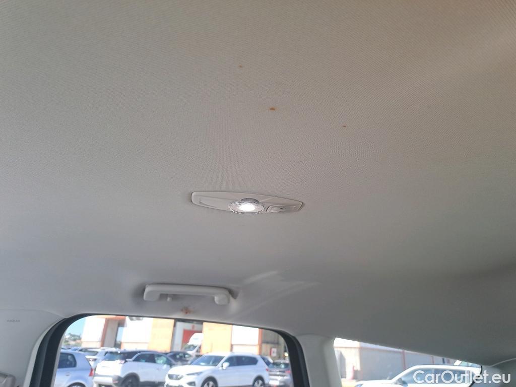  Ford  Kuga FORD  / 2016 / 5P / todoterreno 1.5 EcoBoost 88kW 4x2 Trend+ (CX) #8