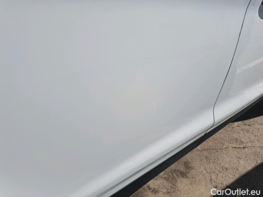  Ford  Kuga FORD  / 2016 / 5P / todoterreno 1.5 EcoBoost 88kW 4x2 Trend+ (CX) #24