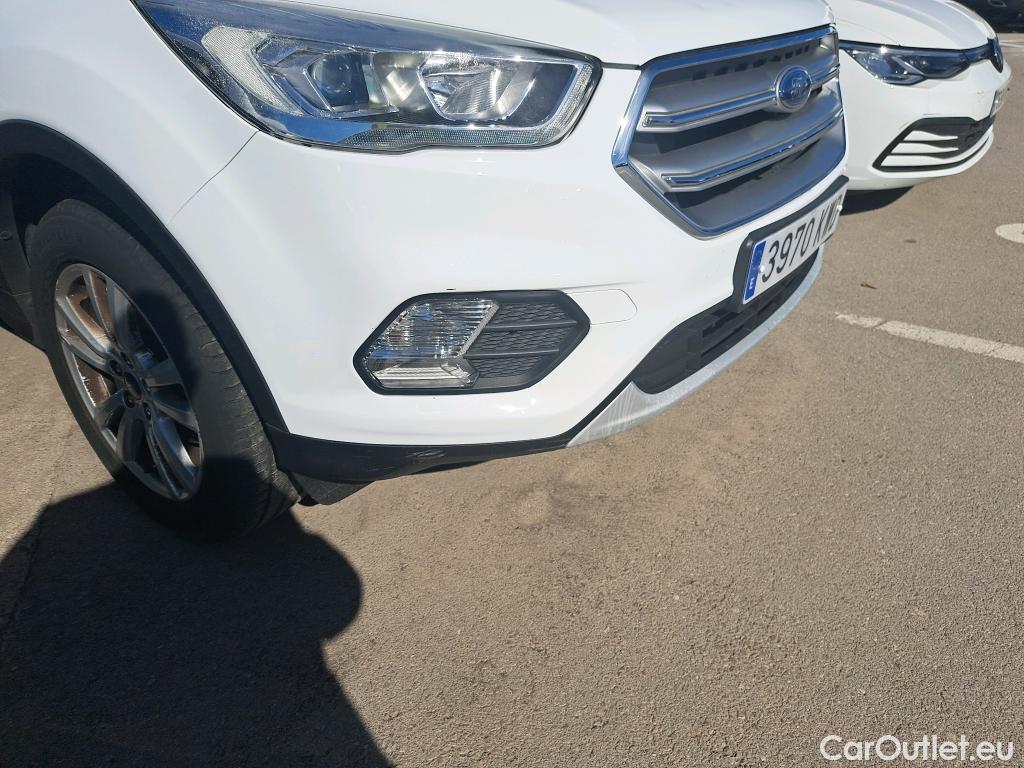  Ford  Kuga FORD  / 2016 / 5P / todoterreno 1.5 EcoBoost 88kW 4x2 Trend+ (CX) #13