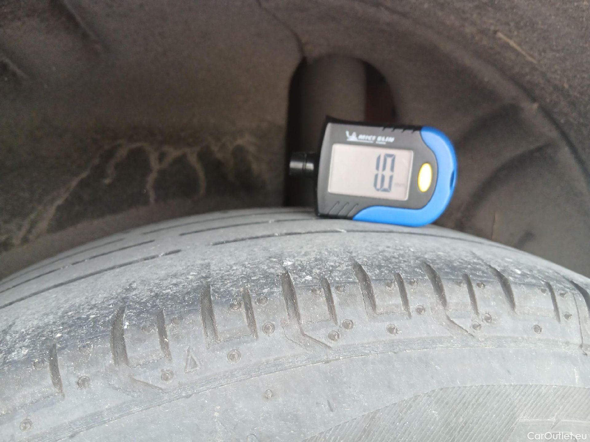  Ford  Focus FORD  / 2018 / 5P / berlina con portón 1.5 Ecoblue 70kW Trend+ #41