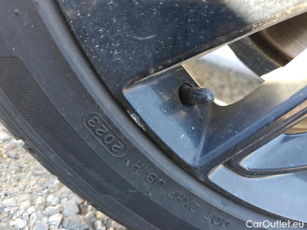  Hyundai  Tucson HYUNDAI  / 2018 / 5P / todoterreno 1.6 CRDI 100kW (136CV) 48V N-Line 4X2 #60