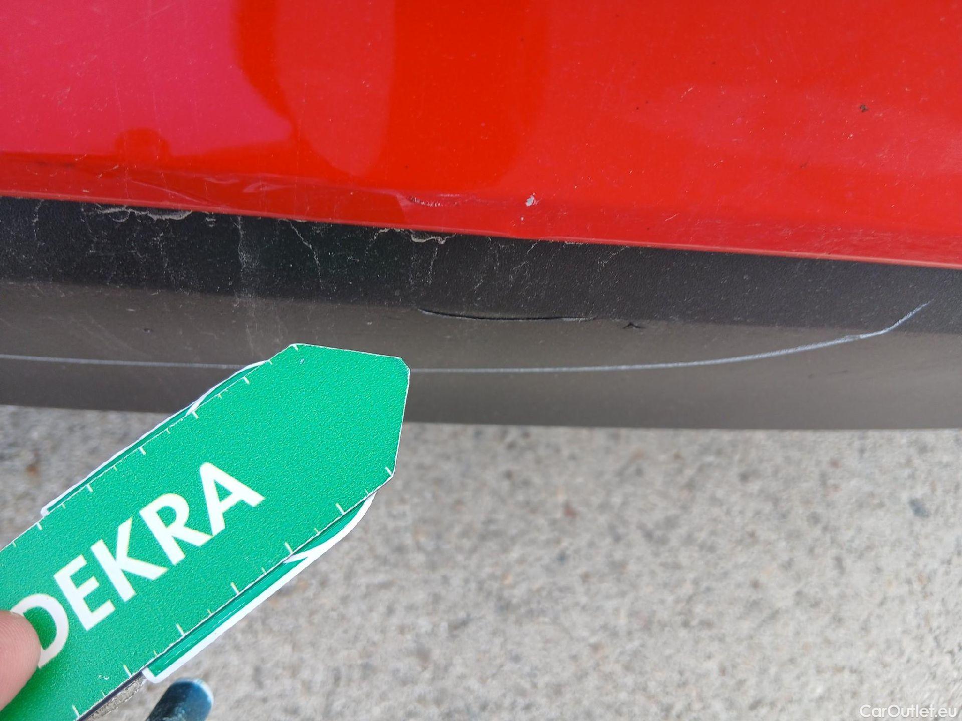  Ford  Focus FORD  / 2018 / 5P / berlina con portón 1.5 Ecoblue 70kW Trend+ #26