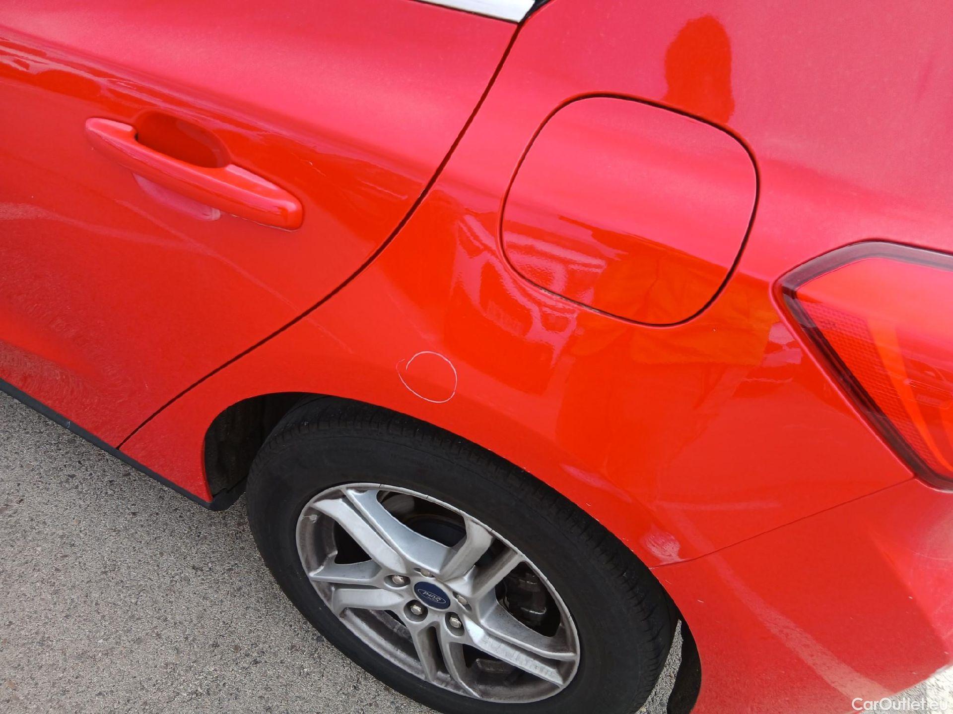  Ford  Focus FORD  / 2018 / 5P / berlina con portón 1.5 Ecoblue 70kW Trend+ #21