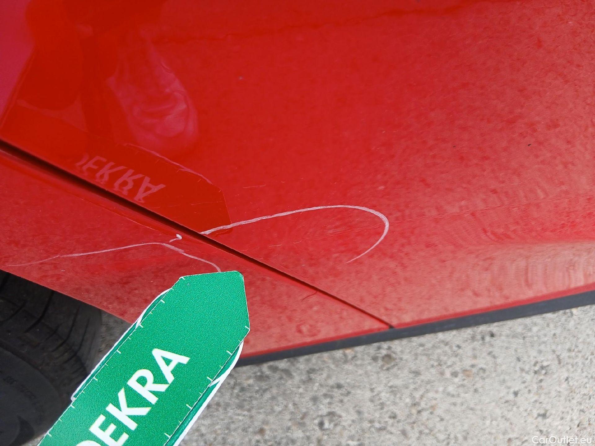  Ford  Focus FORD  / 2018 / 5P / berlina con portón 1.5 Ecoblue 70kW Trend+ #32