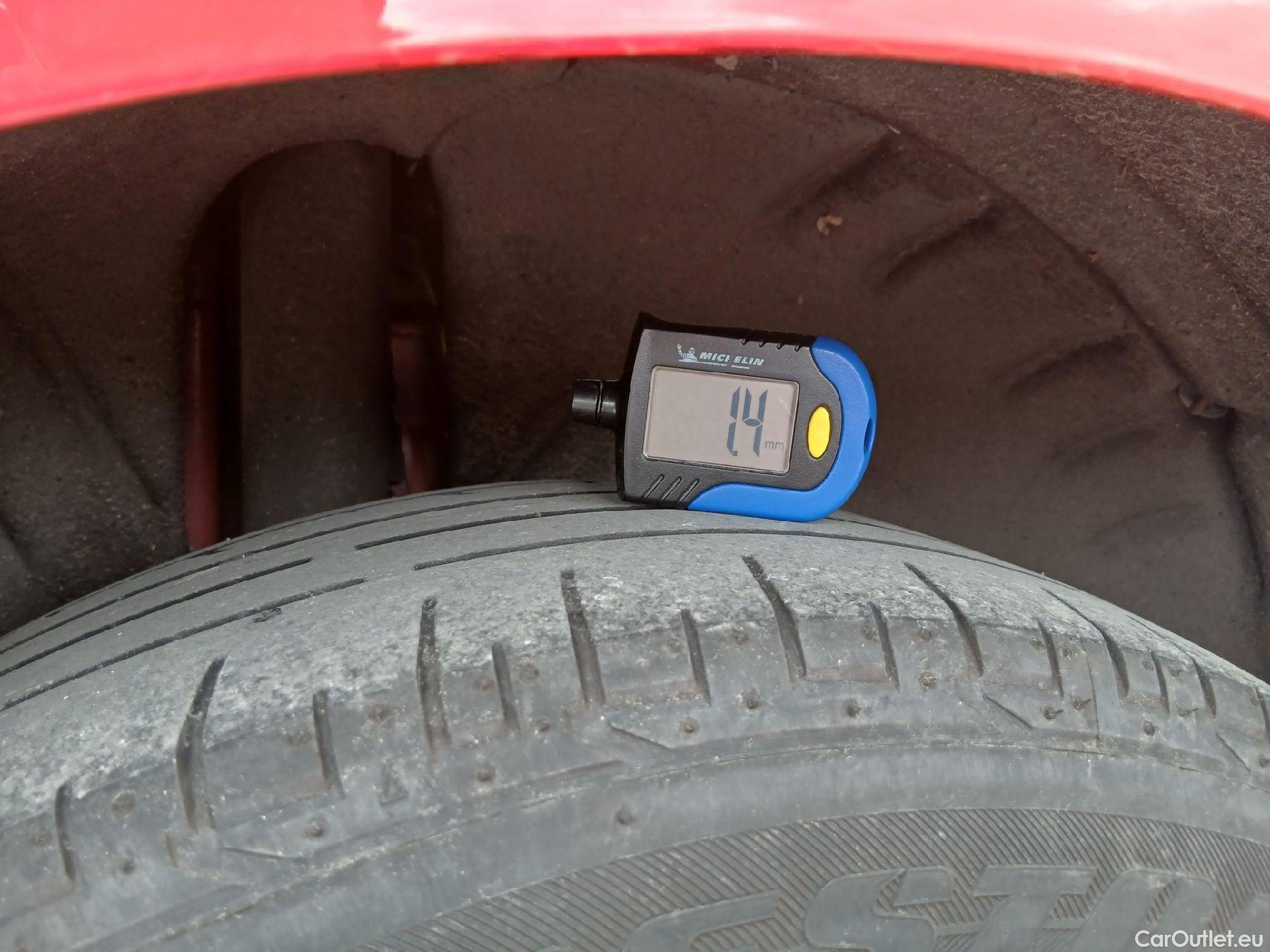  Ford  Focus FORD  / 2018 / 5P / berlina con portón 1.5 Ecoblue 70kW Trend+ #38