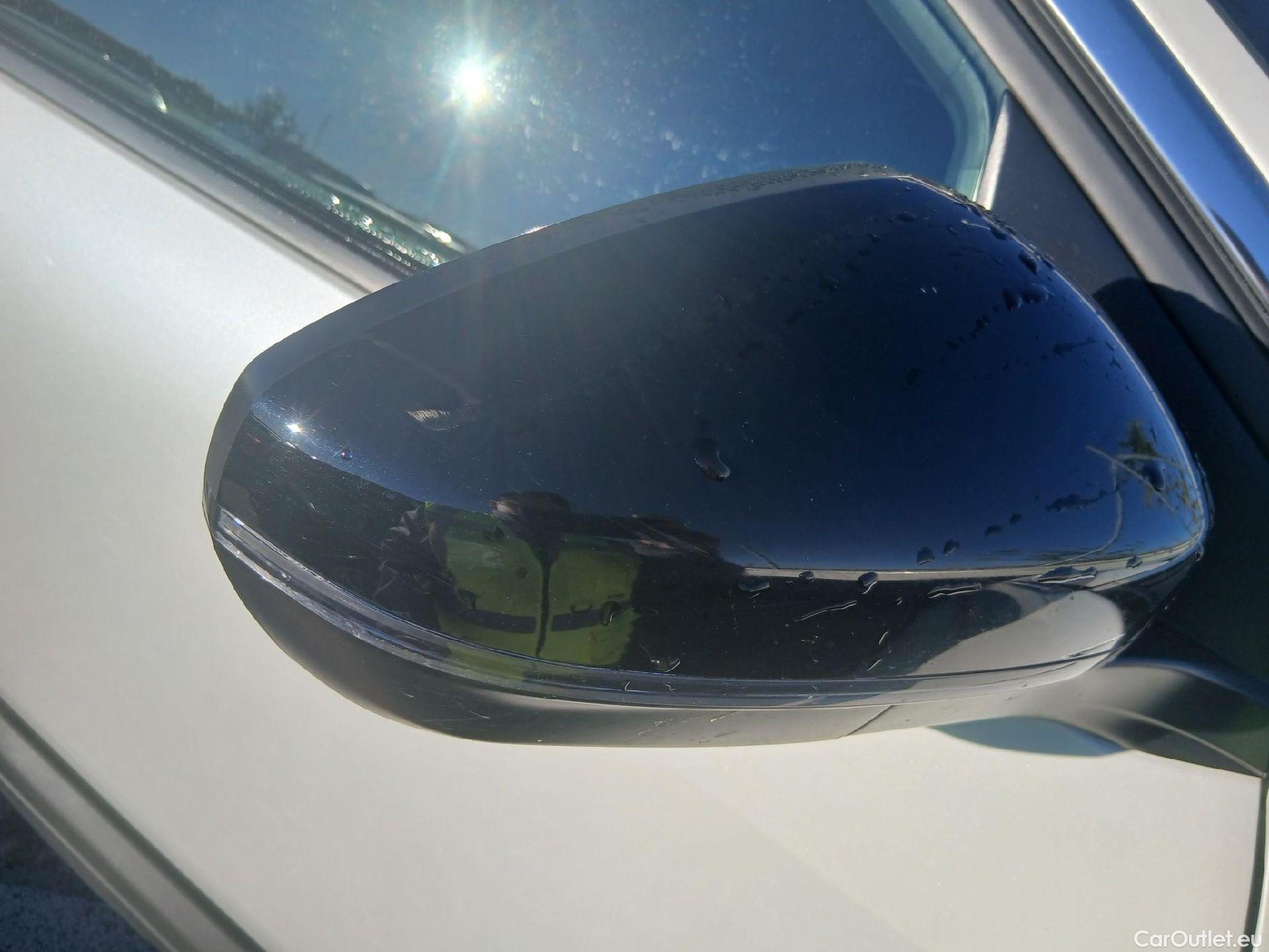 Peugeot  3008  Active Pack 1.5 HDi 130CV AT8 E6d #24