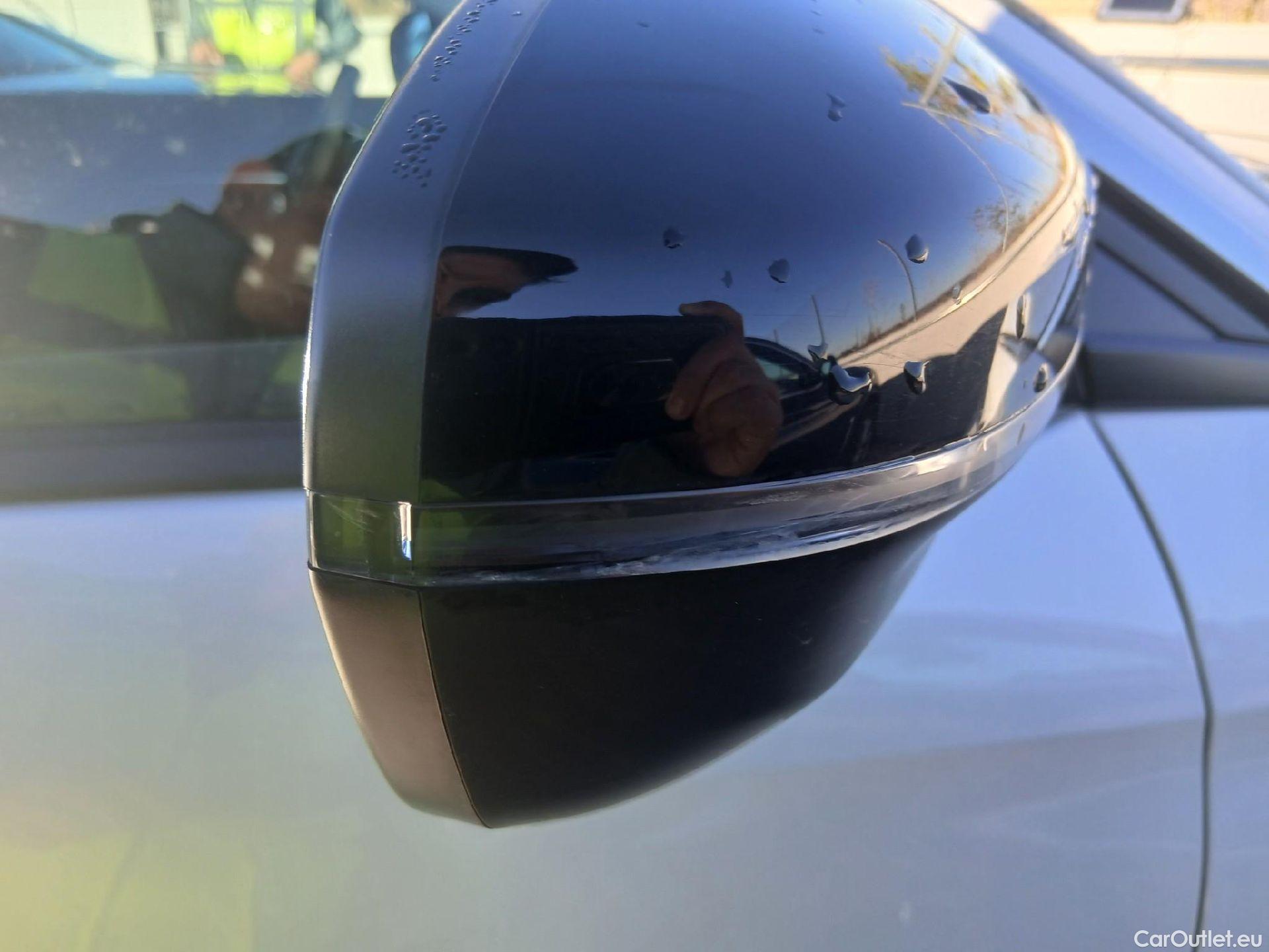 Peugeot  3008  Active Pack 1.5 HDi 130CV AT8 E6d #23