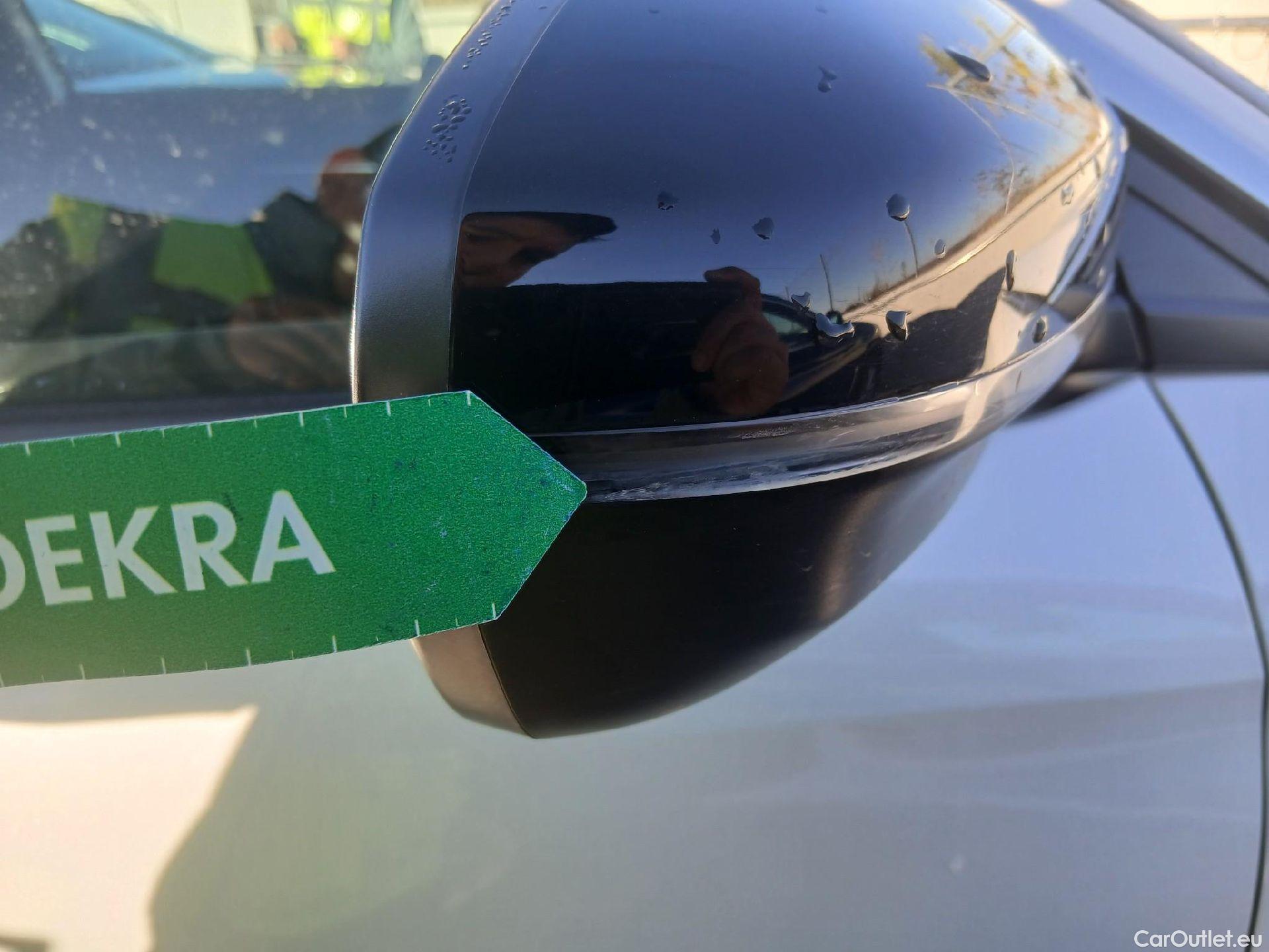 Peugeot  3008  Active Pack 1.5 HDi 130CV AT8 E6d #22