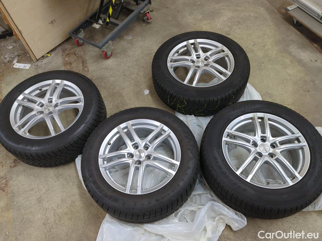 Volvo  XC60  R Design 2WD 2.0 D4 140KW AT8 E6dT #18