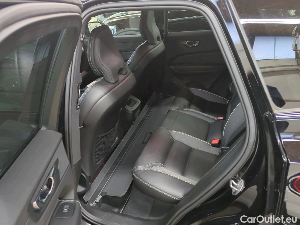 Volvo  XC60  R Design 2WD 2.0 D4 140KW AT8 E6dT #13