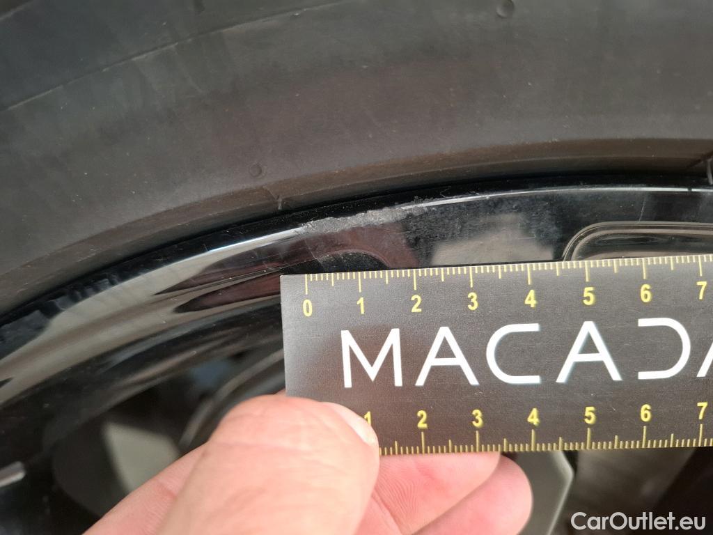 Jaguar  E-PACE JAGUAR  / 2017 / 5P / SUV P300e PHEV BVA AWD R-Dynamic SE #32