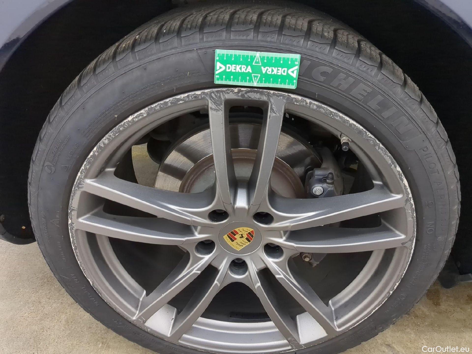  Porsche  Cayenne  E-Hybrid 3.0 460CV BVA8 E6d #20