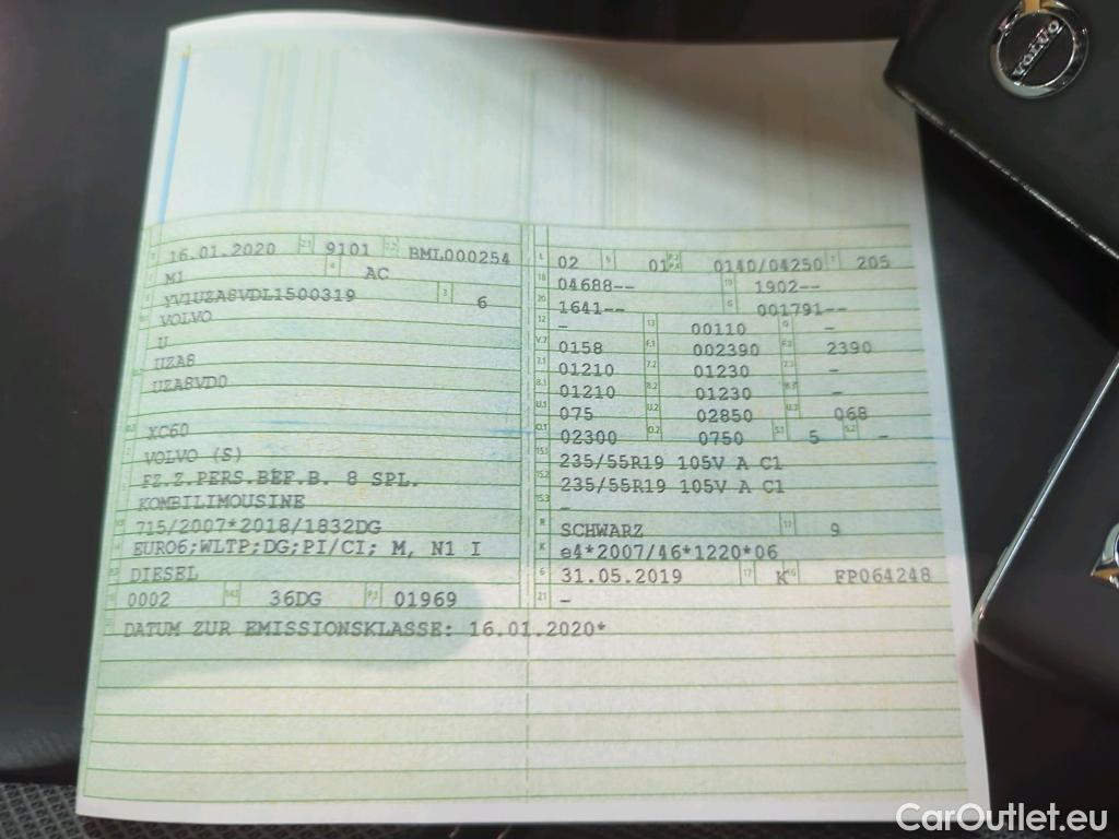 Volvo  XC60  R Design 2WD 2.0 D4 140KW AT8 E6dT #9