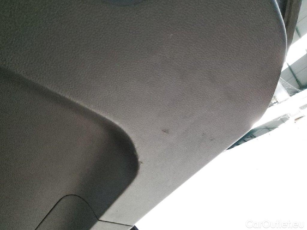 Volkswagen  Touran  Comfortline BMT/Start-Stopp 2.0 TDI 110KW AT7 E6d #66