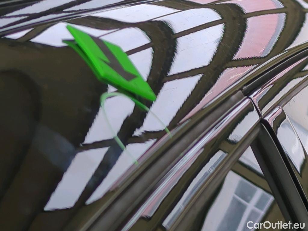 Volvo  XC60  R Design 2WD 2.0 D4 140KW AT8 E6dT #46