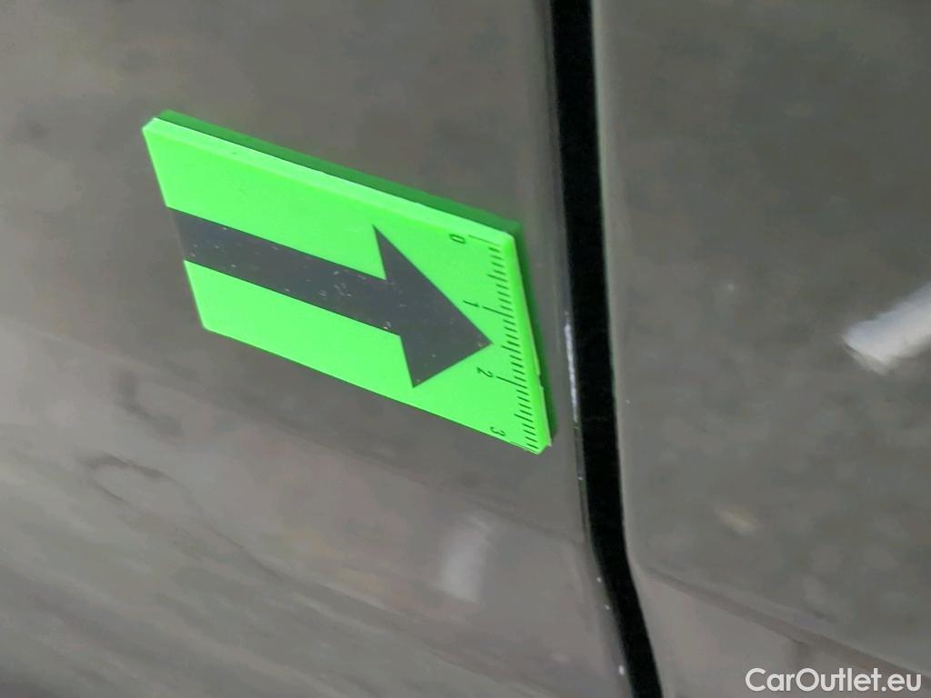 Volvo  XC60  R Design 2WD 2.0 D4 140KW AT8 E6dT #30