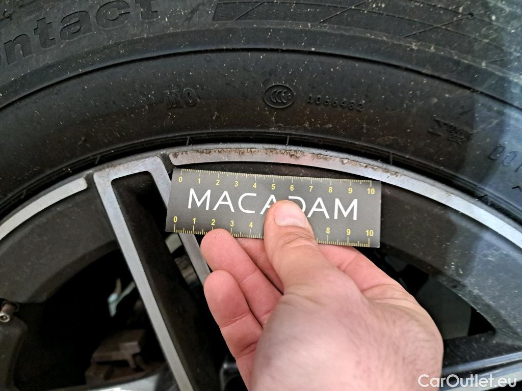  Mercedes  G-Klasee MERCEDES-BENZ GLC Coupe / 2019 / 5P / Coupé GLC 300 e AMG Line 4Matic #7