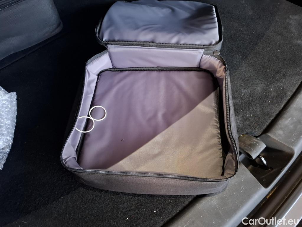  Tesla  Model Y TESLA  / 2020 / 5P / SUV Performance Dual Motor AWD #8