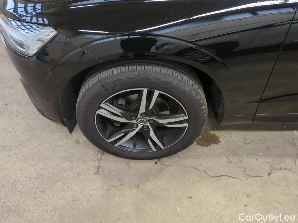 Volvo  XC60  R Design 2WD 2.0 D4 140KW AT8 E6dT #8