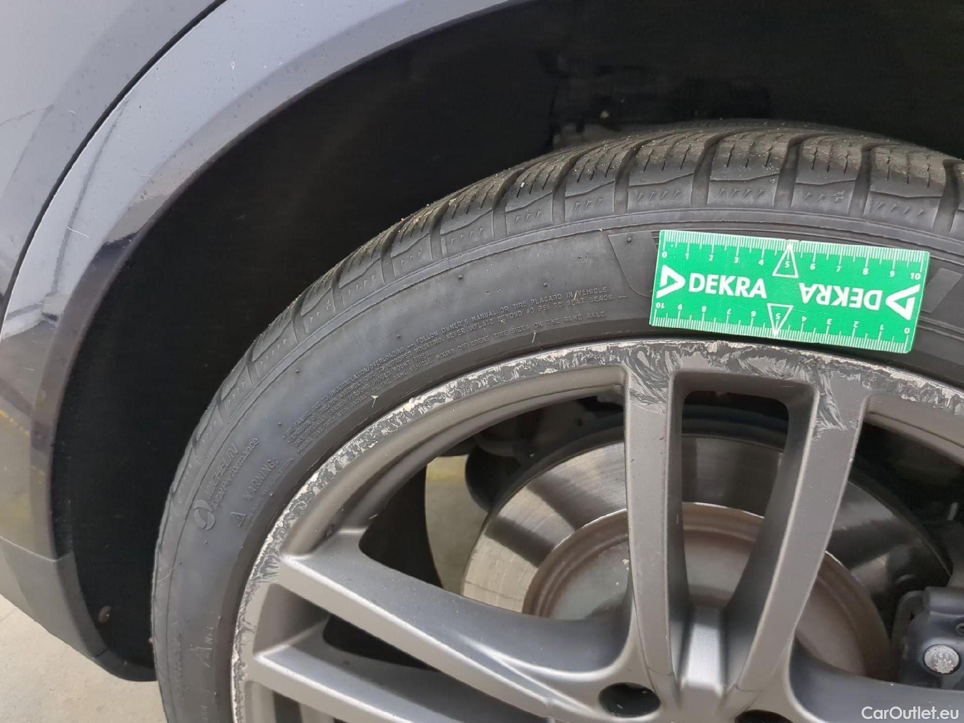  Porsche  Cayenne  E-Hybrid 3.0 460CV BVA8 E6d #19