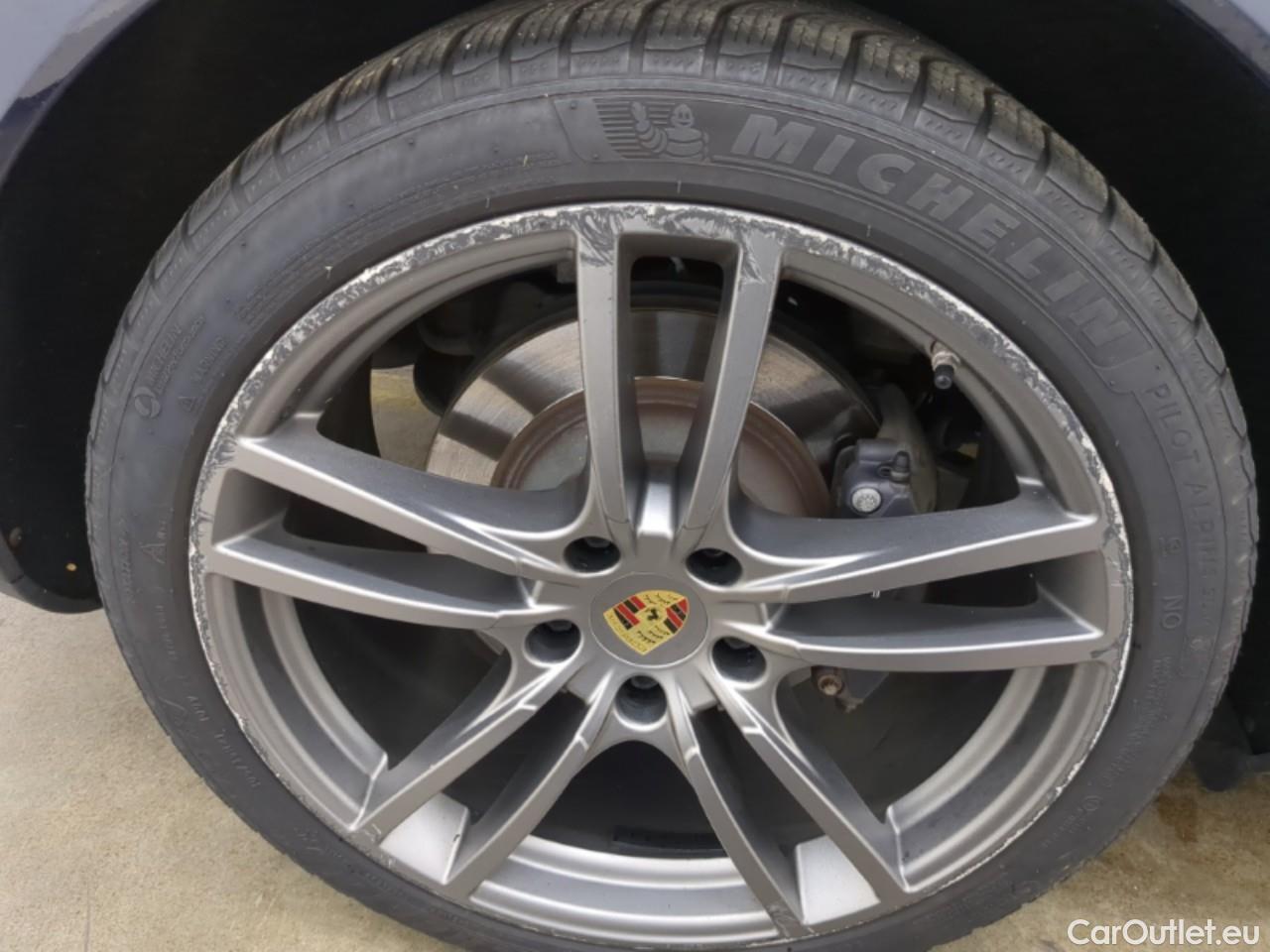  Porsche  Cayenne  E-Hybrid 3.0 460CV BVA8 E6d #16