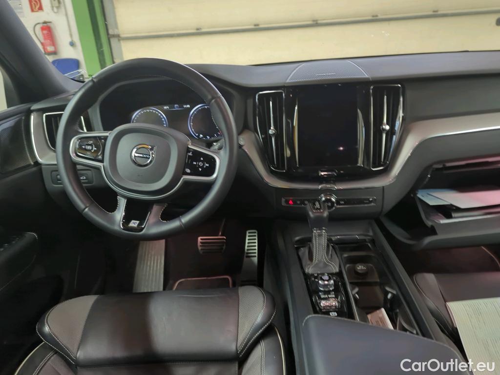 Volvo  XC60  R Design 2WD 2.0 D4 140KW AT8 E6dT #21