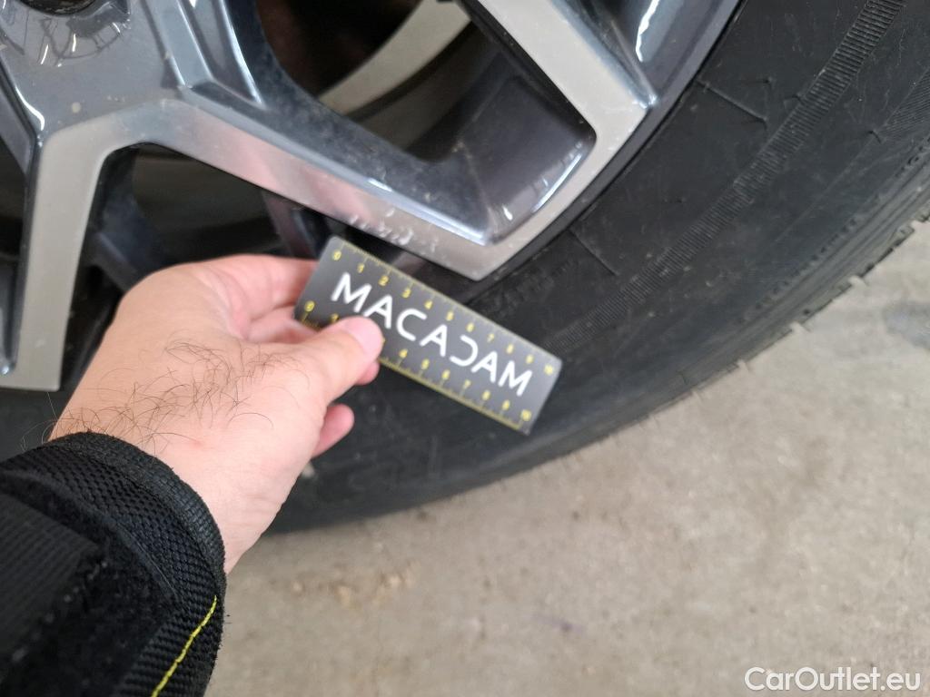 Jeep  Wrangler JEEP  Unlimited / 2023 / 5P / SUV 2.0 I T 380 4XE Sahara 4WD AUTO #4