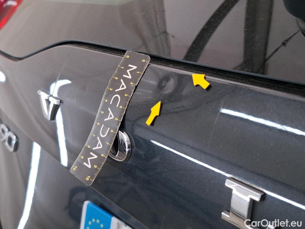  Volvo  XC90  Momentum Plug-In Hybrid AWD 2.0 T8 Twin Engine #36